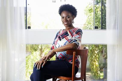  PORTO ALEGRE, RS, BRASIL, 25-03-2019: A health coach e life coach nigeriana Remi Owadokun durante entrevista em casa, em Porto Alegre. Ela lançará em setembro uma série, recém gravada na Nigéria, sobre o processo de perda de peso pela plataforma de streaming Amazon e Hulu. (Foto: Mateus Bruxel / Agência RBS)