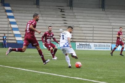 O Caxias foi derrotado pelo São José, por 2 a 1, no Estádio Passo DAreia. O jogo foi válido pela terceira rodada da Copa Seu Verardi.