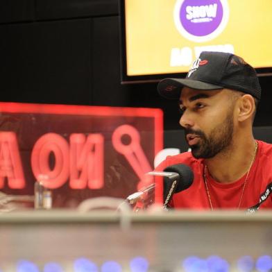  CAXIAS DO SUL, RS, BRASIL, 13/09/2019 - Programa show dos esportes na rádio Gaúcha Serra, com o convidado Dalberto, atacante do Juventude. Apresentação de Eduardo Costa e Marcelo Rocha. (Marcelo Casagrande/Agência RBS)