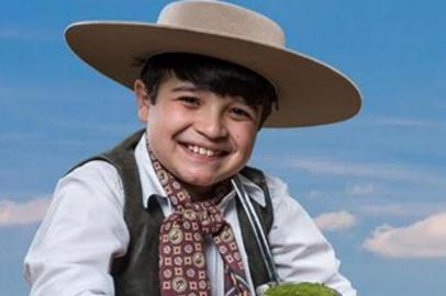 Thomas Machado, vencedor do The Voice Kids, faz evento para lançar seu livro e CD