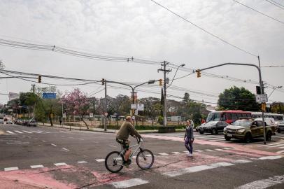  PORTO ALEGRE, RS, BRASIL, 16/09/2019:  Voltamos ao Ginásio no dia posterior à data limite para a remoção dos entulhos para registrar se a empresa conseguiu concluir os trabalhos.(Foto: Omar Freitas / Agência RBS)Indexador: NGS