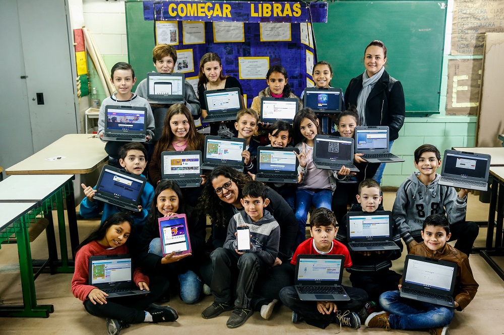 Escola usa jogos de memória para ensinar sobre Porto Alegre