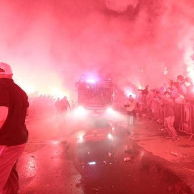  PORTO ALEGRE/RS; 18.09.19 - Ruas de fogo no Beira-Rio antes da final da Copa do Brasil