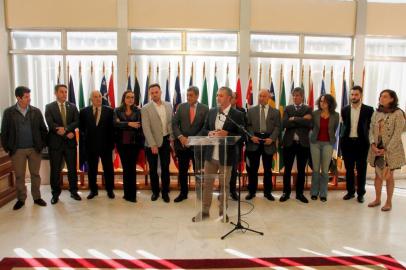 Manifesto contra a venda de ações do Banrisul. Foto: Leandro Molina  Gab. Dep. Edegar Pretto