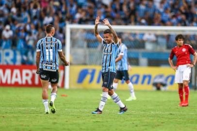 RS - FUTEBOL/CAMPEONATO GAUCHO 2019/GRENAL - ESPORTES - Lance da partida entre Grêmio e Internacional Gre-Nal 418 Matheus Henrique disputada na noite deste domingo na Arena, valida pelo Campeonato Gaucho 2019. FOTO: LUCAS UEBEL/GREMIO FBPA