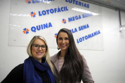  CAXIAS DO SUL, RS, BRASIL, 06/09/2019Serra sortuda. As donas da lotérica Zebrão, contam histórias de ganhadores das loterias.vanessa ziliotto, 33 anos (loira)Juliana ziliotto, 31 anos (loira) (Lucas Amorelli/Agência RBS)