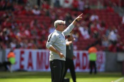 Inter recebe a Chapecoense pela 20ª rodada do Brasileirão no Beira-Rio. Técnico Odair Hellmann