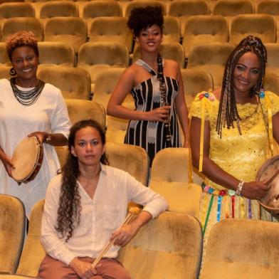 Teatro do Sesc de Caxias do Sul recebe mais uma edição do projeto Líricas Históricas. Neste domingo (29) será apresentado o show Líricas Negras