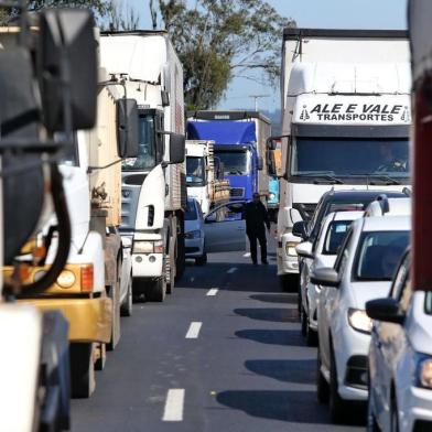  PORTO ALEGRE, RS, BRASIL, 24/09/2019- Pelo segundo dia seguido, obras na BR-386 complicam trânsito entre Nova Santa Rita e Canoas . (FOTOGRAFO: FERNANDO GOMES / AGENCIA RBS)