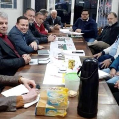 reunião da Executiva do MDB de Caxias com o ex-governador José Ivo Sartori