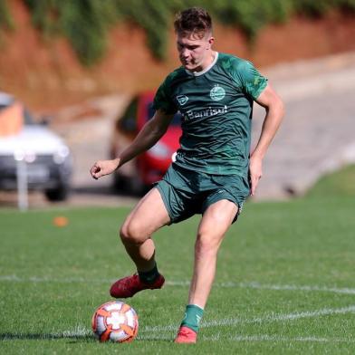  CAXIAS DO SUL, RS, BRASIL (20/02/2019)Treino do Juventude no CT em Caxias do Sul. Na foto, volante Sananduva. (Antonio Valiente/Agência RBS)