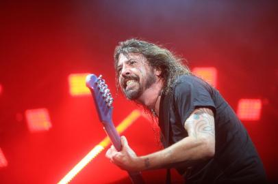  PORTO ALEGRE, RS, BRASIL, 04.03.2018. Foo Fighters e Queens of the Stone Age fazem defesa ao rock no Beira-Rio. As duas bandas se apresentaram na Capital. Na foto: Show da banda Foo Fighters. (Foto: ANDRÉ ÁVILA/Agência RBS)