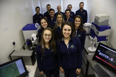  O professor Jonas Arnemann e sua equipe do Molecular Insect Lab da UFSM fizeram uma pesquisa para combater a mosca branca, uma praga que prejudica produtores rurais do Vale do Caí.