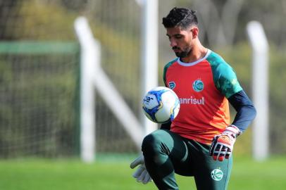  CAXIAS DO SUL, RS, BRASIL, 27/08/2019. Treino do Juventude no CT. O Ju se prepara para o primeiro jogo das quartas-de-final da série C do Campeonato Brasileiro. Na foto, goleiro Marcelo Carné. (Porthus Junior/Agência RBS)