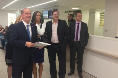 Ministro-chefe da Casa Civil, Onyx Lorenzoni, visita hospital Tacchini, em Bento Gonçalves. 