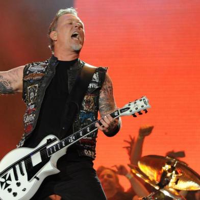  James Hetfield of Metallica performs on the second day of the Rock in Rio music festival in Rio de Janeiro, on September 19, 2015. AFP PHOTO/ TASSO MARCELOEditoria: ACELocal: Rio de JaneiroIndexador: TASSO MARCELOSecao: MusicFonte: AFPFotógrafo: STR