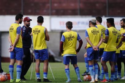  CAXIAS DO SUL, RS BRASIL (27/09/2019)Treino do Ser Caxias no Estádio Centenário. Na foto, técnico Lacerda. (Antonio Valiente/Agência RBS)