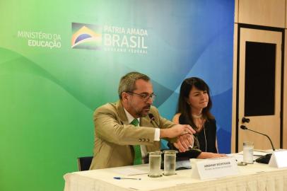 Coletiva de Imprensa com Ministro da Educação Abraham Weintraub sobre descontingenciamento de recursos. 