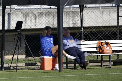  PORTO ALEGRE, RS, BRASIL - 30.09.2019 - Treino do Grêmio no CT Luiz Carvalho. Renato Portaluppi, Romildo Bolzan Junior. (Mateus Bruxel/Agencia RBS).