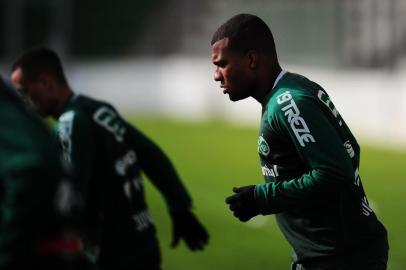  CAXIAS DO SUL, RS, BRASIL, 05/09/2019. Treino do Juventude no estádio Alfredo Jaconi. O Ju está nas quartas de final da série c do Campeonato Brasileiro. Na foto, zagueiro Genilson. (Porthus Junior/Agência RBS)Indexador: Porthus Junior                  