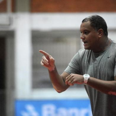  CAXIAS DO SUL, RS, BRASIL, 17/10/2017 - Equipe do Caxias do Sul Basquete se prepara para campeonato. (Marcelo Casagrande/Agência RBS)