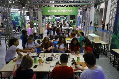  PORTO ALEGRE - BRASIL - Sesi com Ciencia  sendo promovidos debates, seminários e palestras sobre a educação do futuro e se encantar com os projetos inovadores desenvolvidos pelos alunos do SESI nas áreas de tecnologia e ciências da natureza. (FOTO: LAURO ALVES/AGENCIARBS)