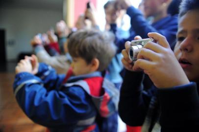  CAXIAS DO SUL, RS, BRASIL 09/04/2019Oficina de fotografia no Festival Téti realizado no Centro de Cultura Dr. Henrique Ordovás Filho. (Felipe Nyland/Agência RBS)