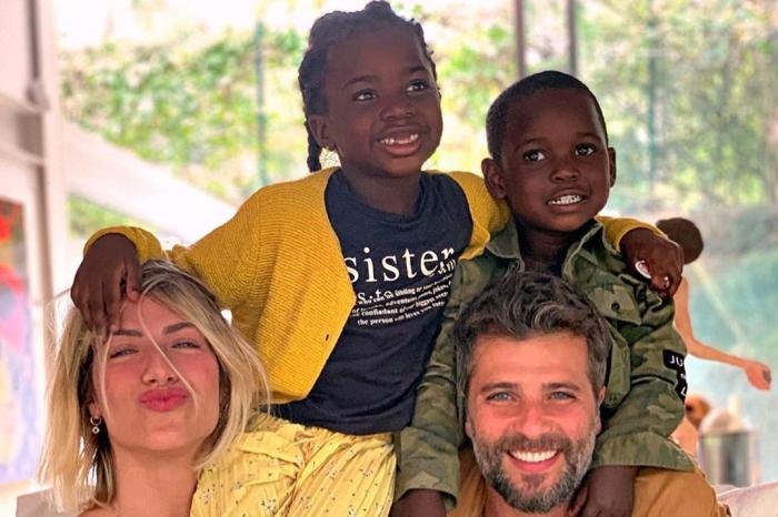 Bruno Gagliasso e Giovanna Ewbank posam com filhos: Natal