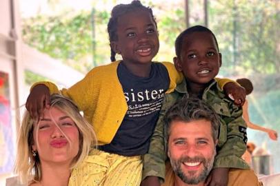 Giovanna Ewbank, Bruno Gagliasso e os filhos