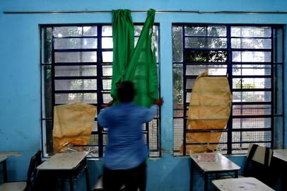  ALVORADA, RS, BRASIL - 03.10.2019 - Escola Estadual Carlos Drummond de Andrade, de Alvorada, foi indicada pela Secretaria Estadual de Educação do RS para integrar o programa de escolas cívico-militares do Ministério da Educação. (Foto: Jefferson Botega/Agencia RBS)