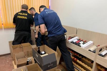 Operação da Polícia Federal e Receita Federal que combate fraudes na venda de vinhos importados.