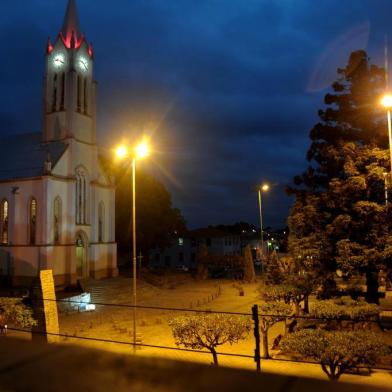 BOM JESUS, RS, BRASIL,  03/10/2019Bom Jesus contabiliza 9 homicídios neste ano, três vezes mais do que em todo ano passado. Comunidade está assustada, se sentindo insegura. Comissão pró-segurança pede por um delegado da Polícia Civil na cidade e mais efetivo da Brigada Militar. Praça do centro de Bom Jesus(Lucas Amorelli/Agência RBS)