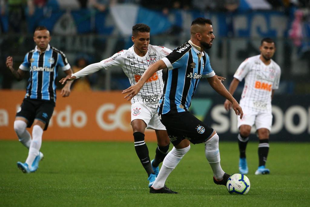 Jornal inglês coloca Everton, do Grêmio, como 92º melhor jogador