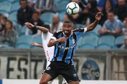 Grêmio recebe o Corinthians, na Arena, em Porto Alegre, pela 23ª rodada do Brasileirão. Léo Moura