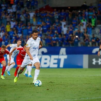 BELO HORIZONTE / BRASIL (05.10.2019) Cruzeiro x Internacional, vigÃ©sima terceira rodada do campeonato Brasileiro 2019, no MineirÃ£o, em Belo Horizonte/MG. Foto: Vinnicius Silva/Cruzeiro IMPORTANTE: Imagem destinada a uso institucional e divulgaÃ§Ã£o, seu uso comercial estÃ¡ vetado incondicionalmente por seu autor e o Cruzeiro EsporteÁrbitro Wagner do Nascimento Magalhães