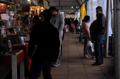  CAXIAS DO SUL, RS, BRASIL, 06/10/2019 - Ambiental do segundo fim de semana da 35ª Feira do Livro, que tem como tema Você é o que você lê. O patrono desta edição é Delcio Agliardi. (Marcelo Casagrande/Agência RBS)