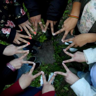  CAXIAS DO SUL, RS, BRASIL, 26/09/2019Sete meninas entre 14 e 16 anos que vivem em casas-lares da Ação Social Aliança (ASA) em Caxias do Sul ganharão uma festa de debutantes.(Lucas Amorelli/Agência RBS)