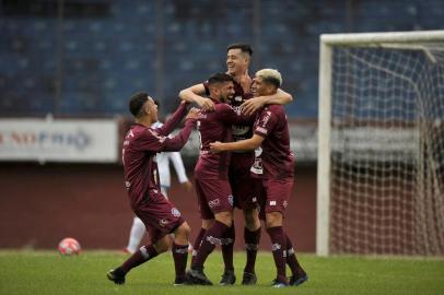  CAXIAS DO SUL, RS, BRASIL, 06/10/2019SER Caxias vence por 2 a 0 o time do São José pela Copa Seu Verardi.(Lucas Amorelli/AgÊncia RBS)