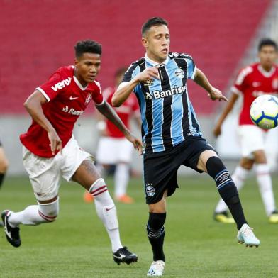  PORTO ALEGRE, RS, BRASIL - 07.10.2019 - Grêmio e Internacional disputam o primeiro jogo da final do Brasileirão de Aspirantes. (Marco Favero/Agencia RBS)