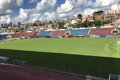 O Grêmio irá mandar dois jogos no Estádio Centenário, em uma semana. Na quarta-feira, dia 6, enfrenta o Ceará pela Série A. No domingo, o time de aspirantes faz o segundo jogo do Gre-Nal, na final do Brasileiro.