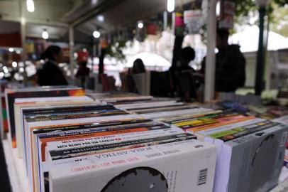  CAXIAS DO SUL, RS, BRASIL, 06/10/2019 - Ambiental do segundo fim de semana da 35ª Feira do Livro, que tem como tema Você é o que você lê. O patrono desta edição é Delcio Agliardi. (Marcelo Casagrande/Agência RBS)