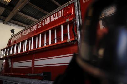  GARIBALDI, RS, BRASIL, 08/08/2019 - Corpo de Bombeiros Voluntários de Garibaldi está sem compressor, equipamento que permite recarregar cilindros de ar respirável imprescindível para o combate a incêndios. Além disso, precisam de escada mais alta e não conseguem recursos para erguer sede própria. (Marcelo Casagrande/Agência RBS)