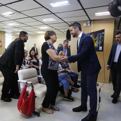  PORTO ALEGRE, RS, BRASIL - 09.10.2019 - Reunião de Eduardo Leite com o CPERS. (Foto: Robinson Estrasulas/Agencia RBS)