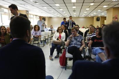  PORTO ALEGRE, RS, BRASIL - 09.10.2019 - Reunião de Eduardo Leite com o CPERS. (Foto: Robinson Estrasulas/Agencia RBS)