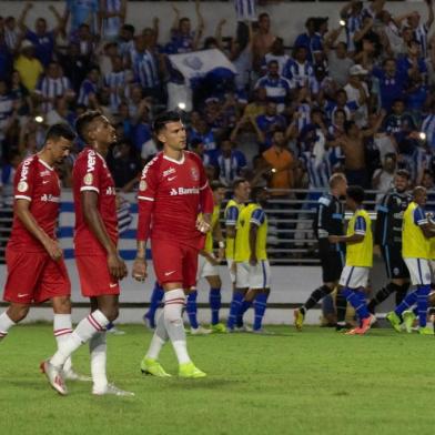 Partida entre CSA e INTERNACIONALMACEIO (AL), 09.10.2019 - Futebol / CSA x INTERNACIONAL . Jogadores, comemoram o gol durante partida entre Csa e Internacional, válida pela 24a rodada do Campeonato Brasileiro Série A 2019, realizado no Estádio Rei Pele, nesta quarta-feira (09). (Foto: Ana Leal/Ofotográfico/Folhapress)Local: MaceiÃ³ ;Alagoas ;Brasil