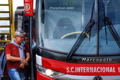  inter, odair hellmann, futebol, chegada, aeroporto salgado filho