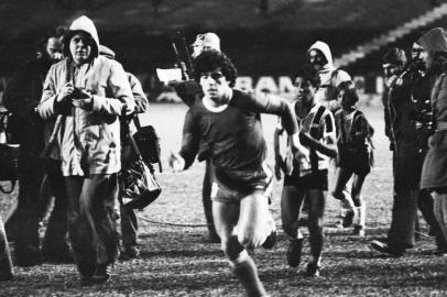 Diego Maradona no jogo Grêmio X Argentino Juniores no dia 26/06/1980  em Porto Alegre.ENVELOPE:142632CAIXA: 706PASTA:534422