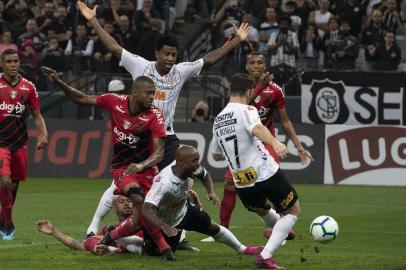 ()  SPOPelo Brasileirão, Corinthians empata com o Athletico-PR na Arena Corinthians. Foto: Daniel Augusto Jr/Agência CorinthiansEditoria: JogLocal: Sao PauloIndexador: () Daniel Augusto Jr.Secao: Arena CorinthiansFonte: http://www.danielaugustojr.com.bFotógrafo: () Daniel Augusto Jr.