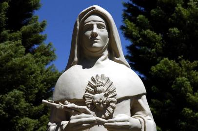  Missa na localidade de Santa Lúcia do Piaí para homenagear o agricultor Onorino Ecker  e madre Bárbara Mix, que recentemente foi beatificada devido à cura do agricultor. Além da missa, foram inauguradas imagens que contam a história do milagre. Estiveram presentes dezenas de irmãs do Imaculado Coração de Maria. Na foto imagem de Madre Bárbara Maix.