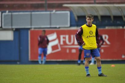  CAXIAS DO SUL, RS, BRASIL, 23/08/2019Caxias treino no estádio do centenário para enfrentar o Grêmio (sub 23) pela Copa Seu Verardi. Marquinhos (volante)(Lucas Amorelli/Agência RBS)